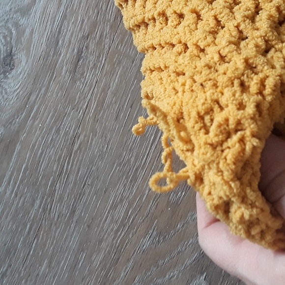 Star & ivy sweater 10/12 gold girls 4/$10 - Picture 3 of 3